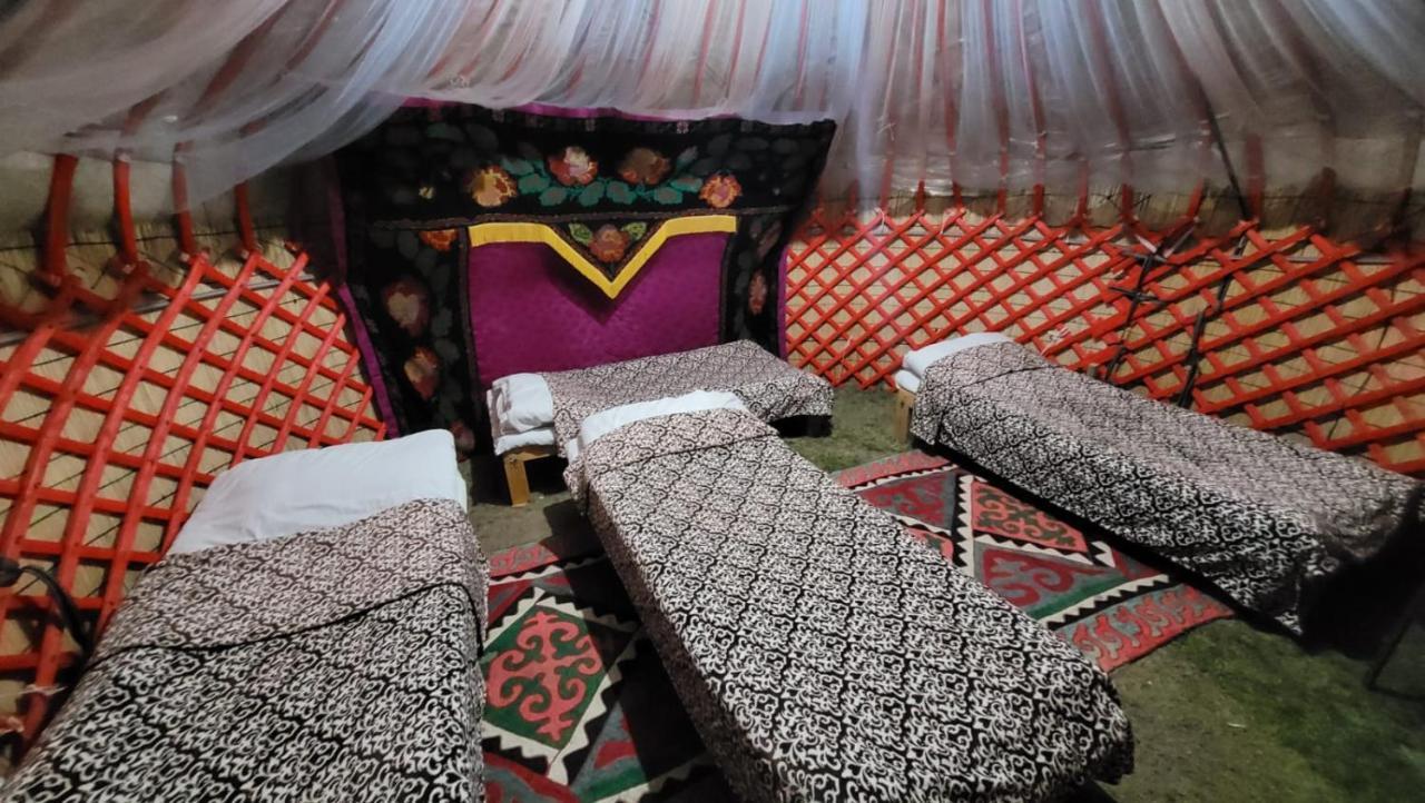 Yurt Camp Ali-Nur At Lake Song-Kol Юрточный Лагерь Али-Нур Озеро Сон-Куль Сон-Куль Кыргызстан Нарын Kyrgyzstan Naryn Exterior foto