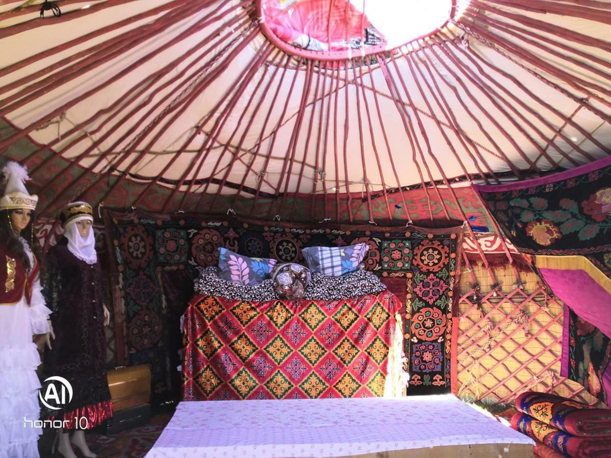 Yurt Camp Ali-Nur At Lake Song-Kol Юрточный Лагерь Али-Нур Озеро Сон-Куль Сон-Куль Кыргызстан Нарын Kyrgyzstan Naryn Exterior foto