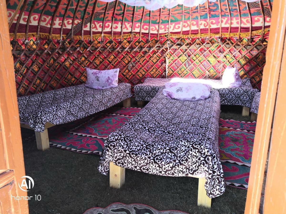 Yurt Camp Ali-Nur At Lake Song-Kol Юрточный Лагерь Али-Нур Озеро Сон-Куль Сон-Куль Кыргызстан Нарын Kyrgyzstan Naryn Exterior foto